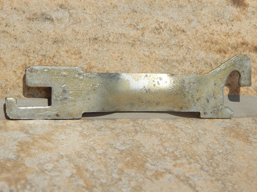 Distantier saboti frana spate pentru Dacia 1310 nefolosit