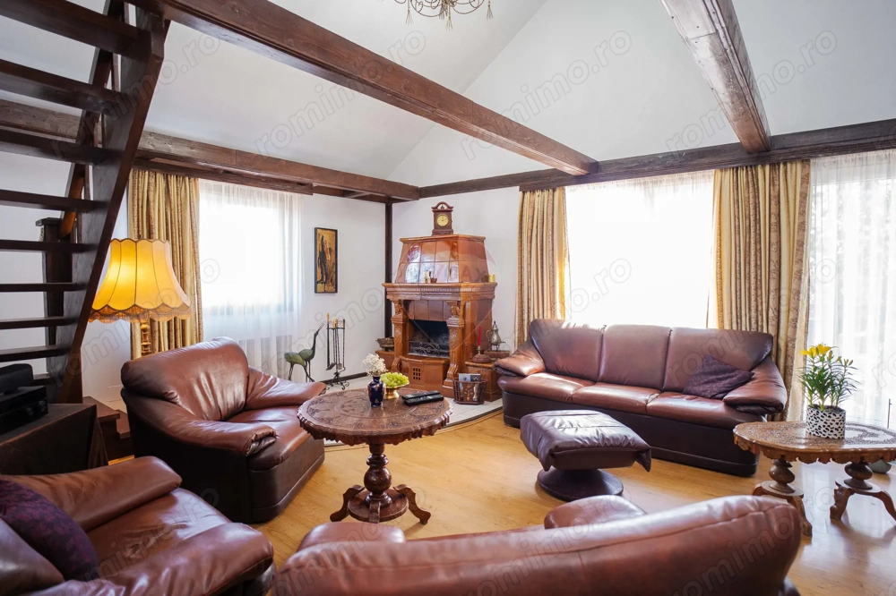 Casă / Vilă spatioasa cu teren in zona centrala Sararie