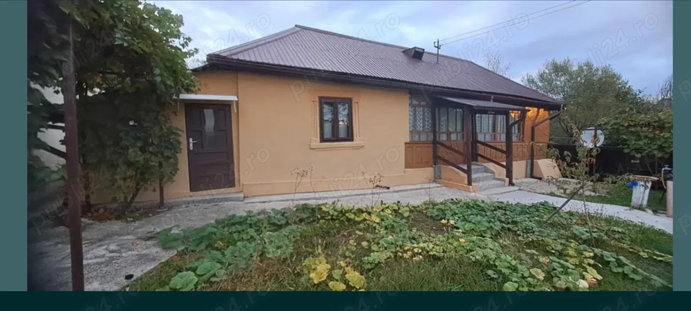 Casă de vânzare- preț negociabil  Casă de vânzare- preț negociabil