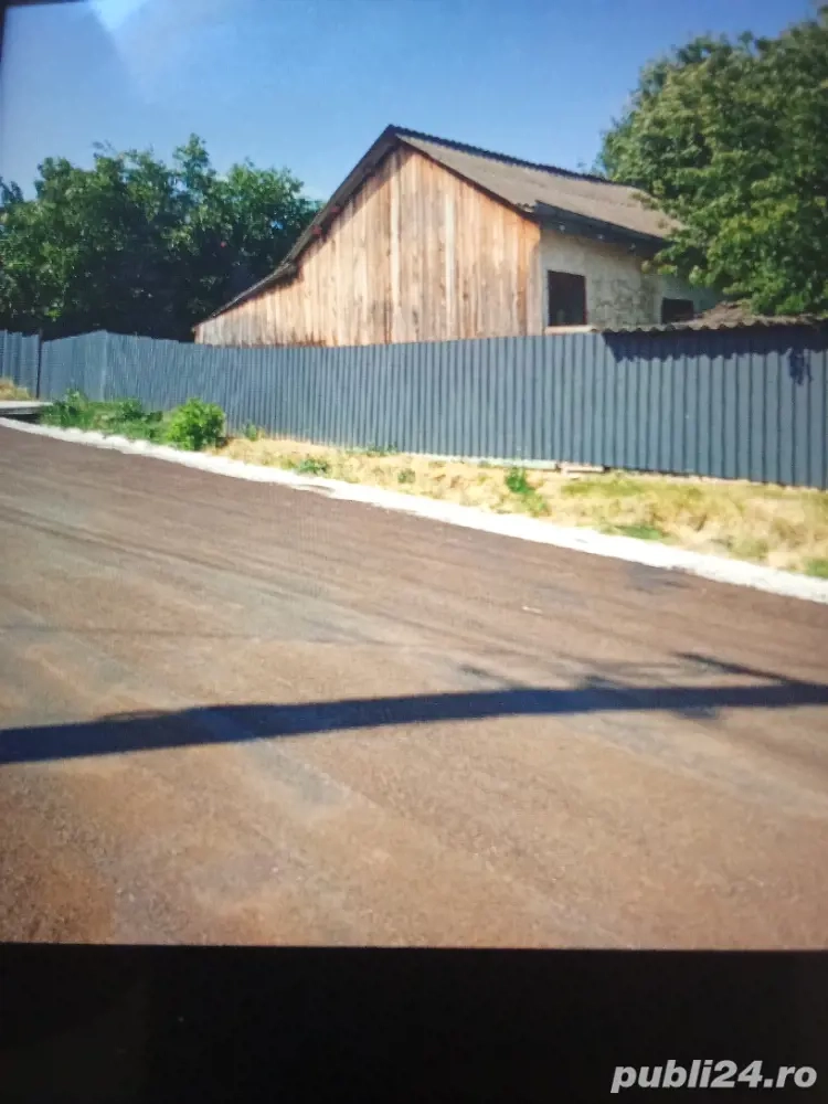 Vand casa batraneasca in Roșiori Vand casa batraneasca in Roșiori