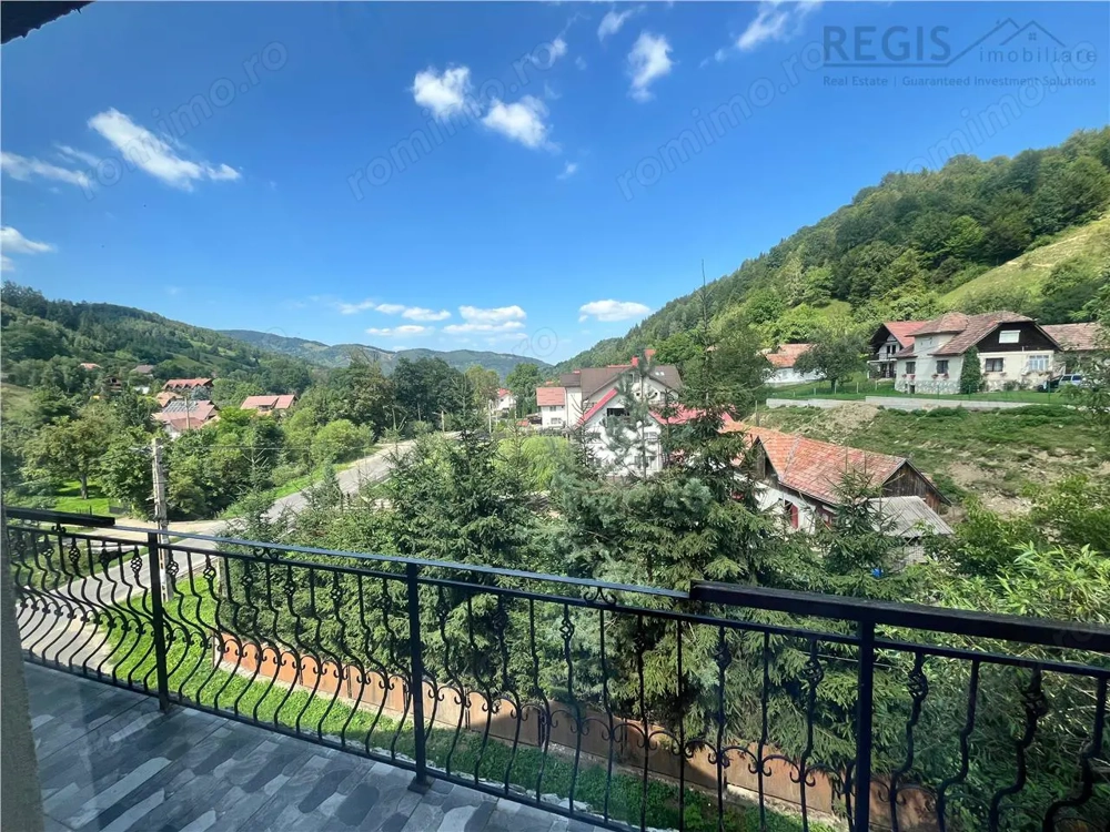 PENSIUNE DEOSEBITA, SIMON, BRAN