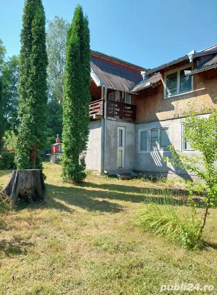 Vând casa si teren Vând casa si teren