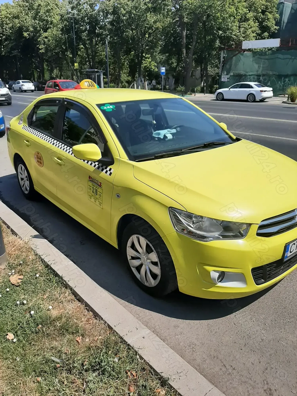 Angajez șofer Taxi cu atestat valabil  ! Angajez șofer Taxi cu atestat valabil  !
