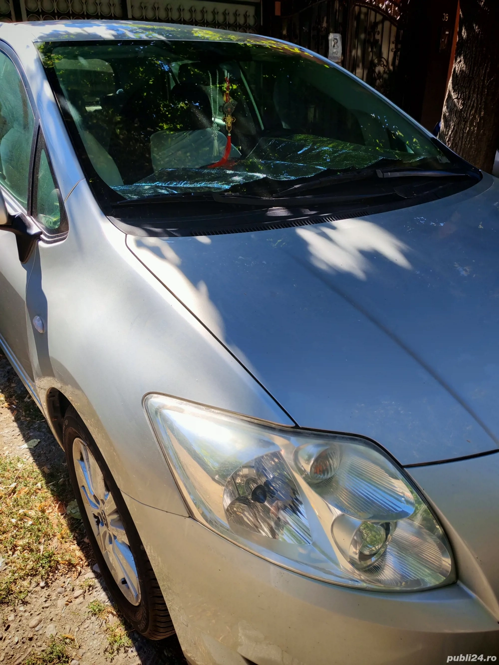Vand Toyota Auris 1,6 benzină 