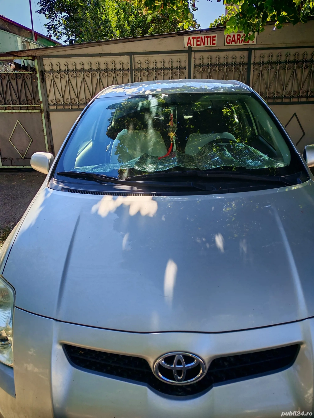 Vand Toyota Auris 1,6 benzină 