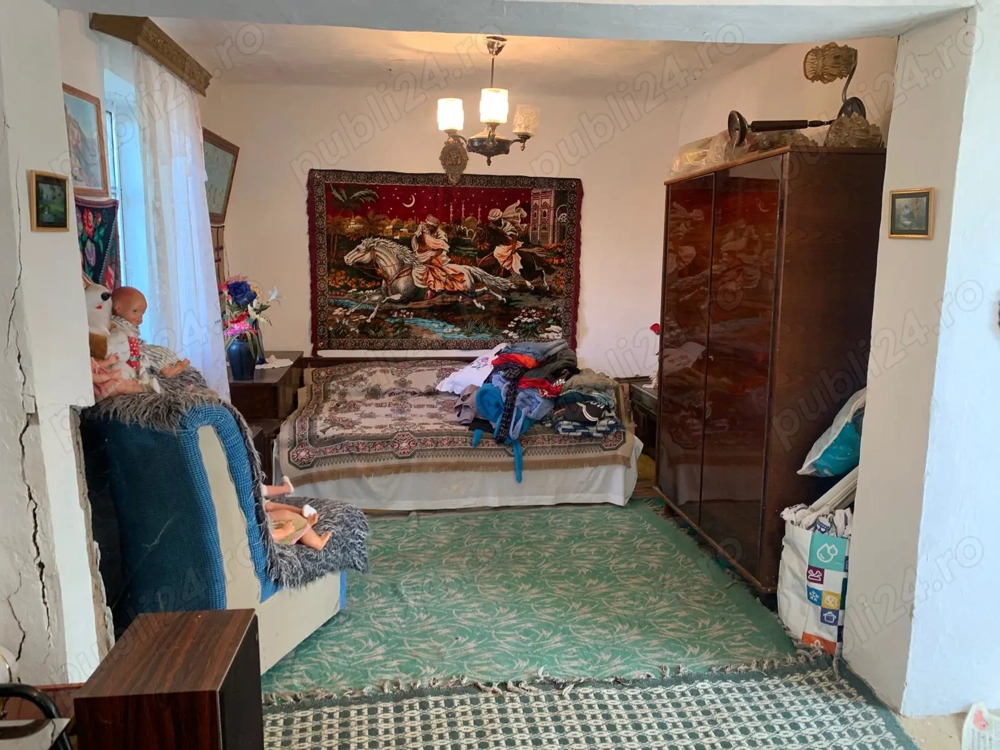 Casă bătrânească+ curte 500mp