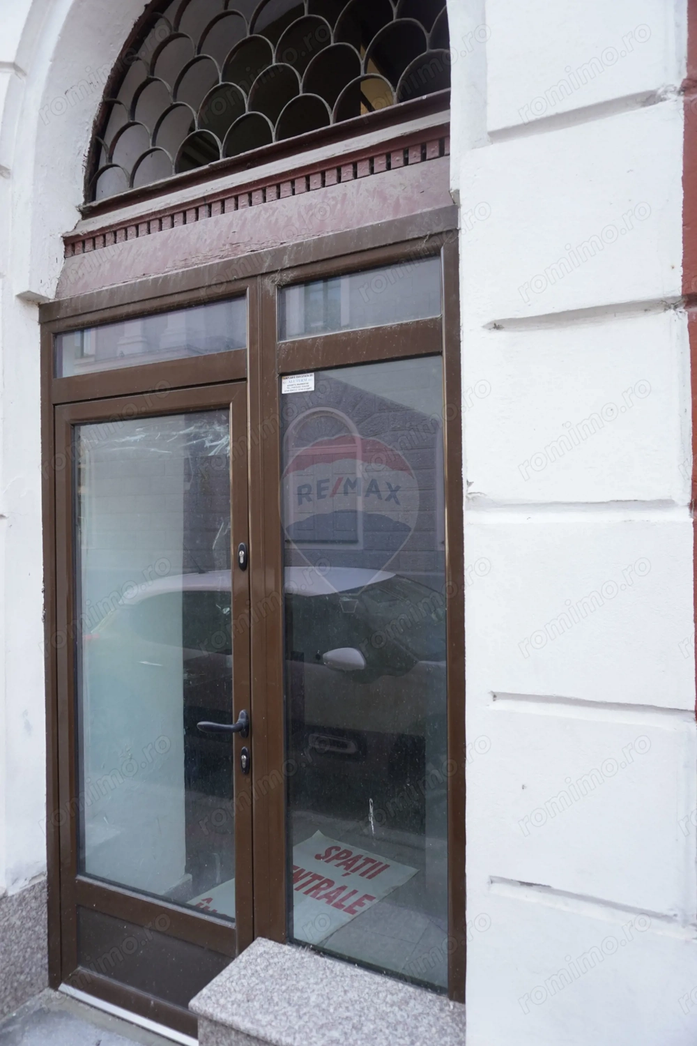 Spațiu comercial de 8mp de închiriat în zona Ultracentral