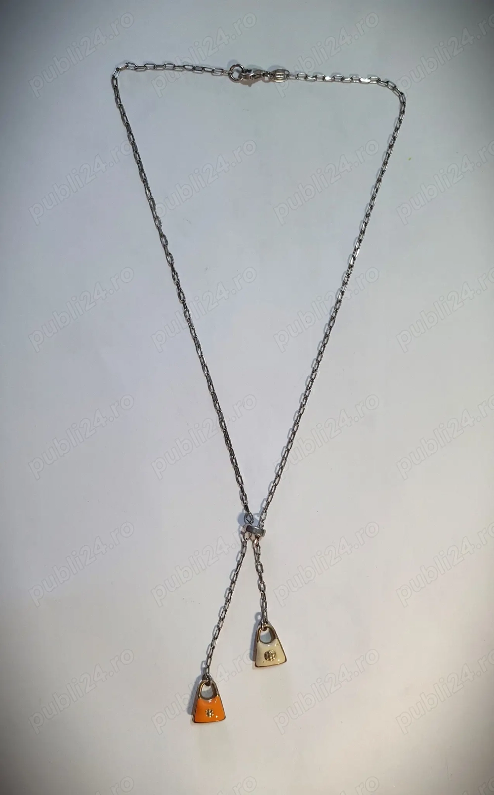 Lantisor din argint, model deosebit (60 - 50 lei)