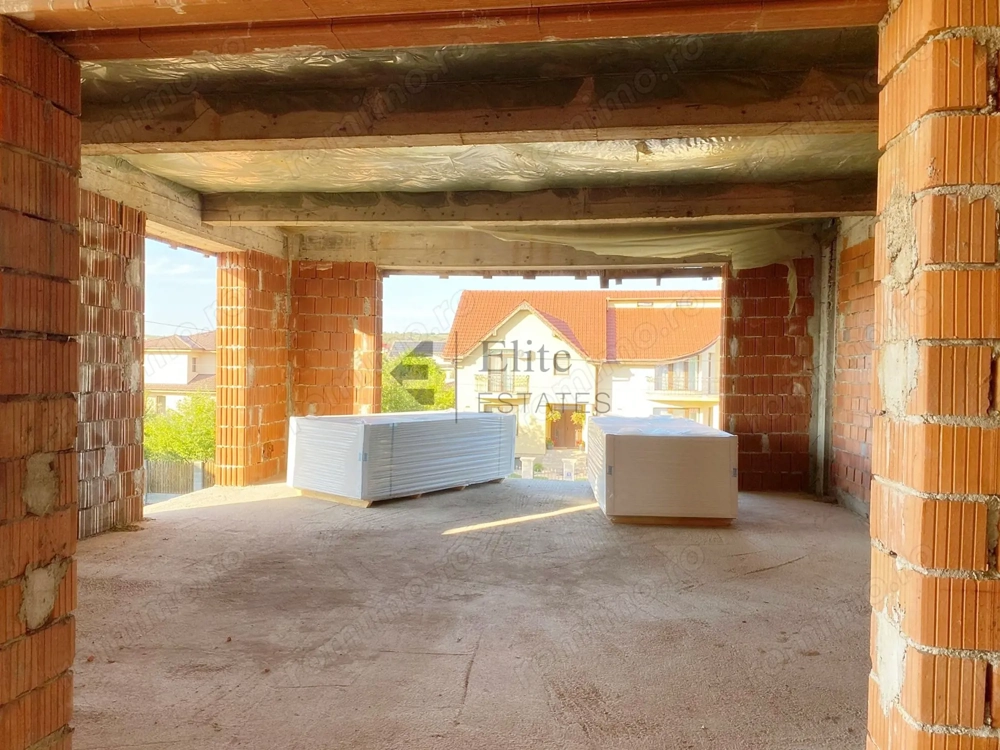 6 apartamente la rosu de vanzare in Episcopia Bihor