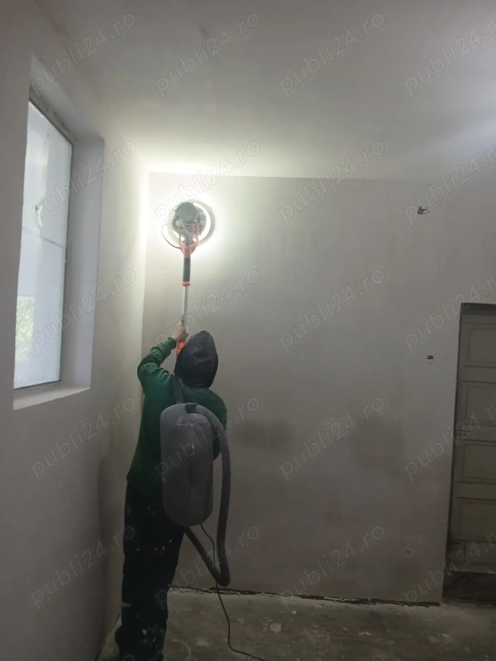 Executăm lucrări de construcții 