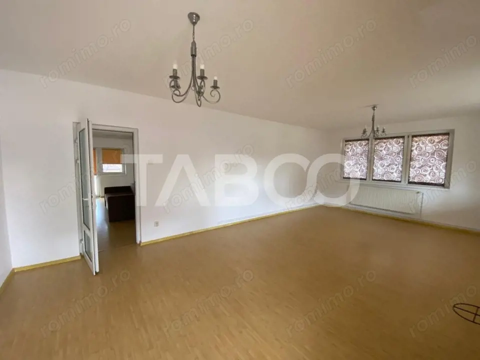 Spatiu birouri 80 mpu 2 camere loc de parcare cartier Strand Sibiu