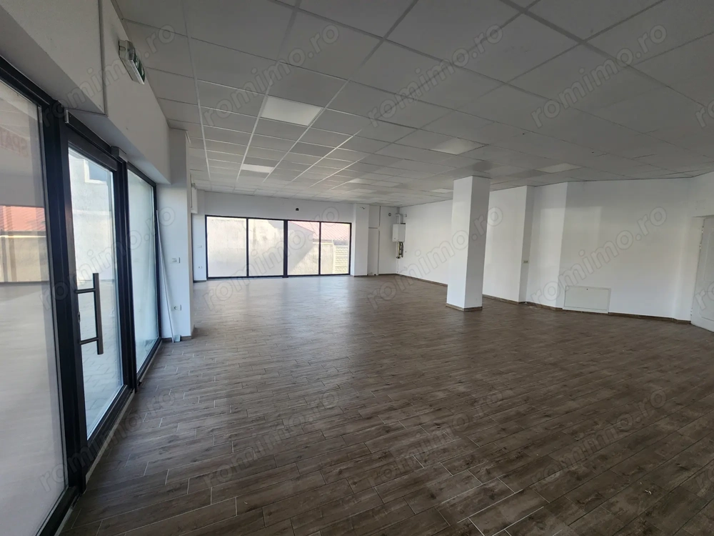 Proprietar Inchiriez spațiu comercial în Dumbravita 