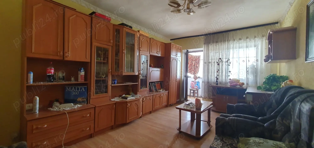 vand apartament