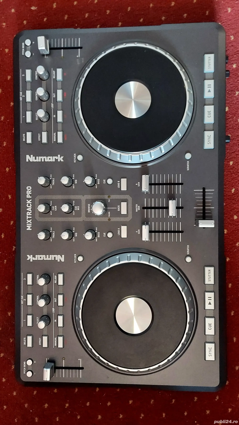 Consola digitala mixaj pentru DJ Numark