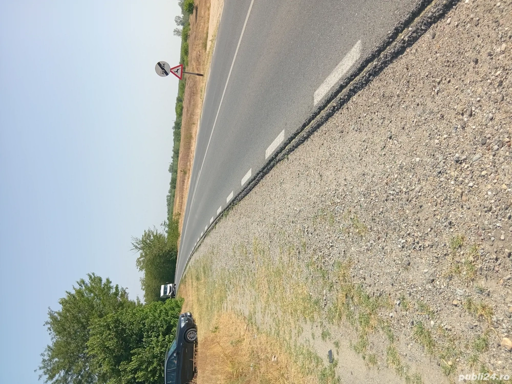 Vand teren cu deschidere la strada 35 metri! 