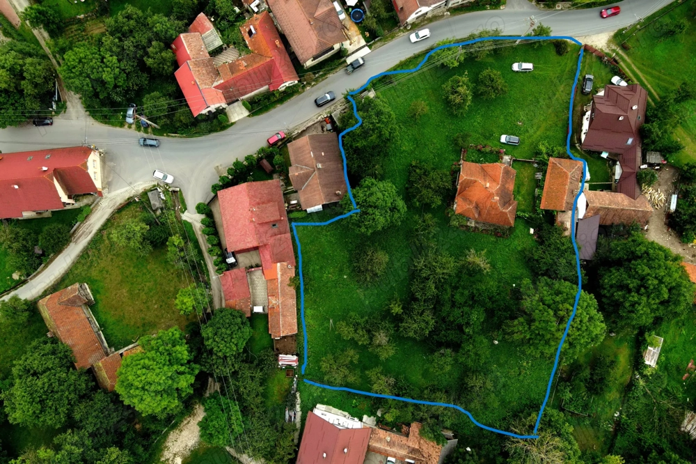 Proprietate cu casa traditionala si teren generos, Bran Poarta, 4000mp