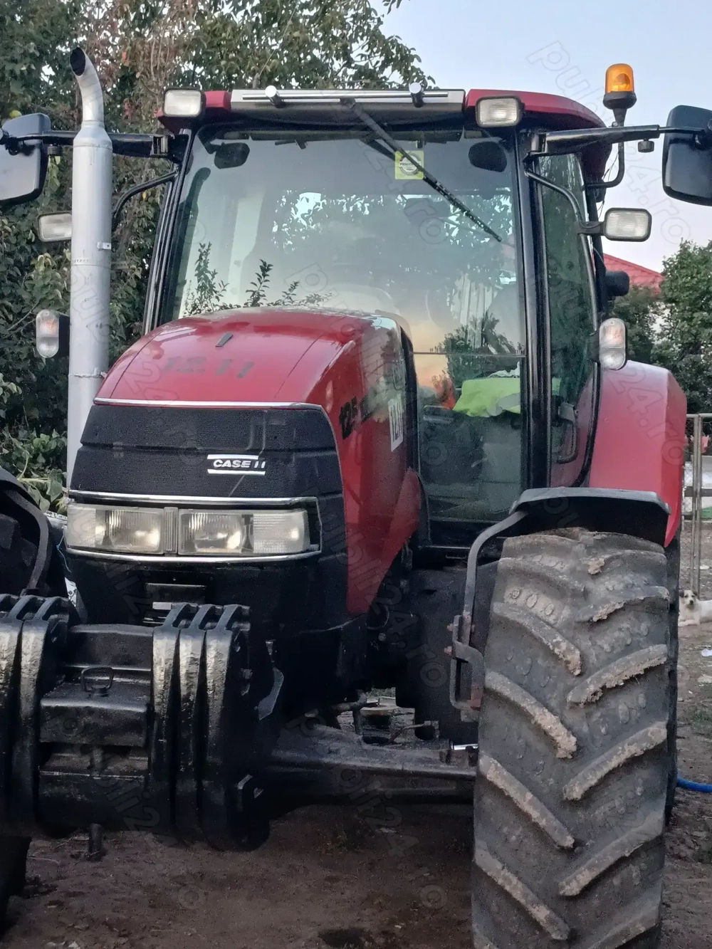 Vând tractor casse!