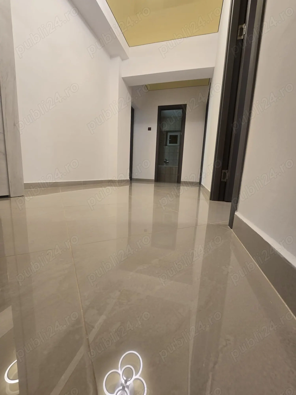 Vind apartament 2cam et 1. Vind apartament 2cam et 1.