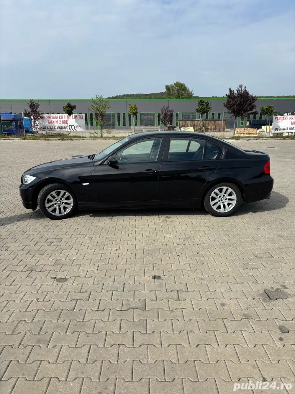 BMW Seria 3 318d E90
