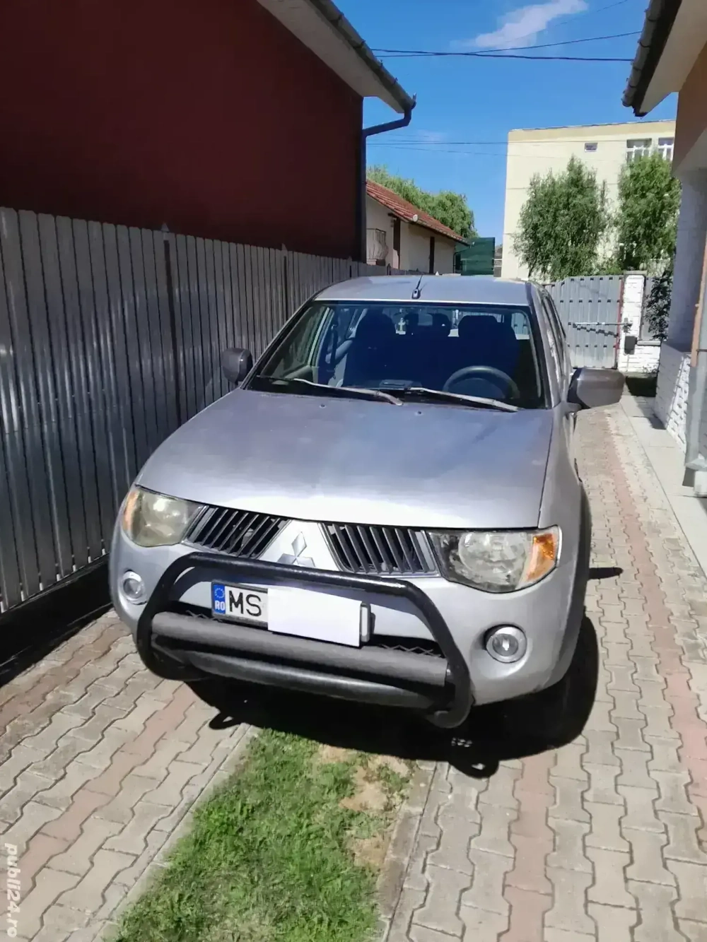 vând Mitsubishi L200, model 2007,tracțiune dublă, motorizare diesel, 260000 km, stare perfectă  de f