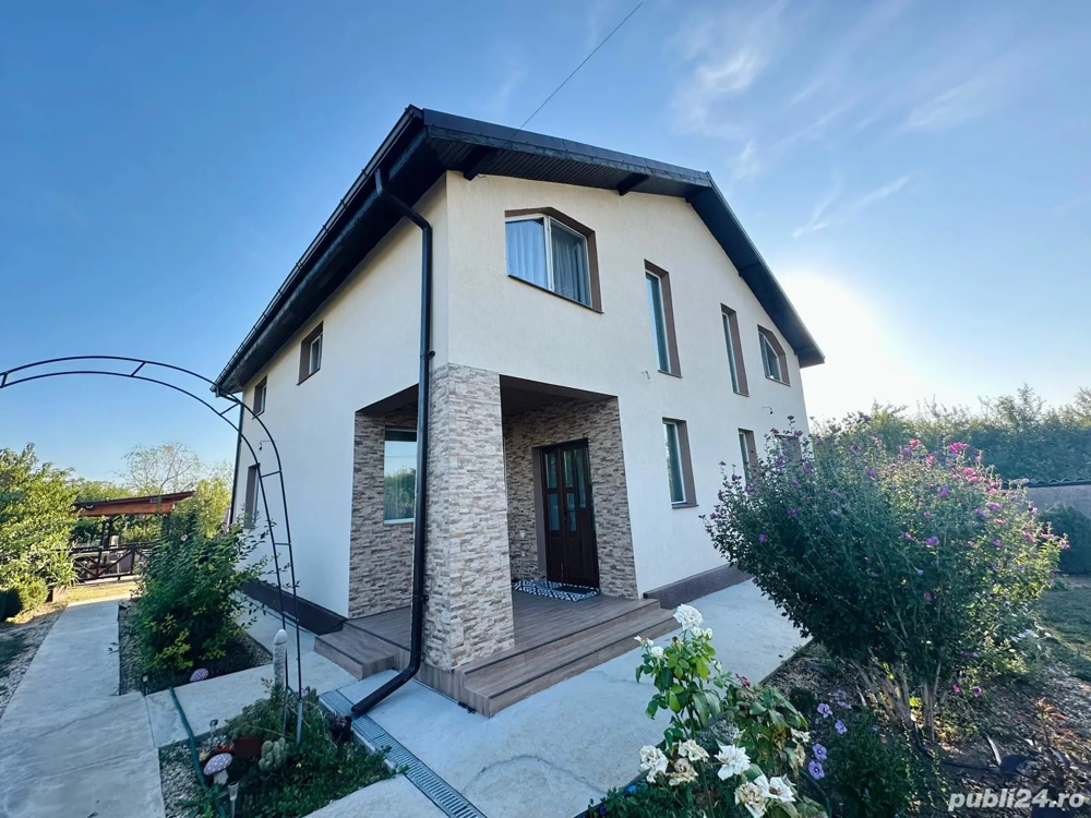 Casă spațioasă P+M de vânzare   Sat Bila, jud. Giurgiu (40 km de București)