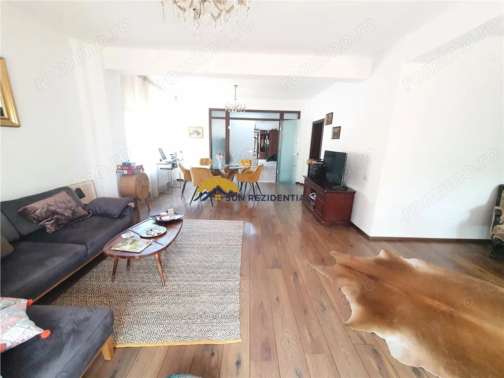 Vila la cheie, cocheta, mobilata-utilata, gradina amenajata