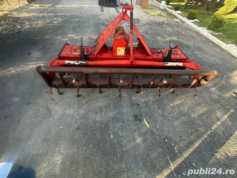 Grapa rotativa,masa de lucru 2,5 m Grapa rotativa,masa de lucru 2,5 m