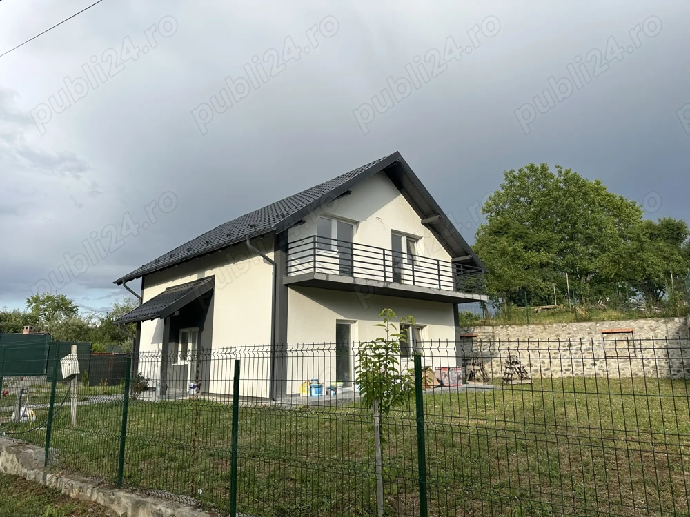 Casa de vanzare in Curtea de Arges, 130 mp utili, teren 500 mp.