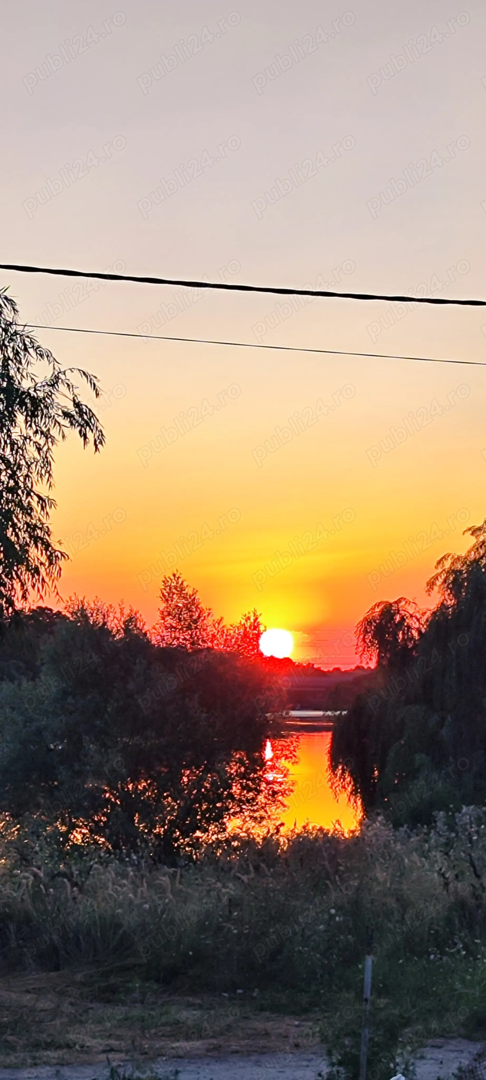 Casă pe lac de vânzare! 