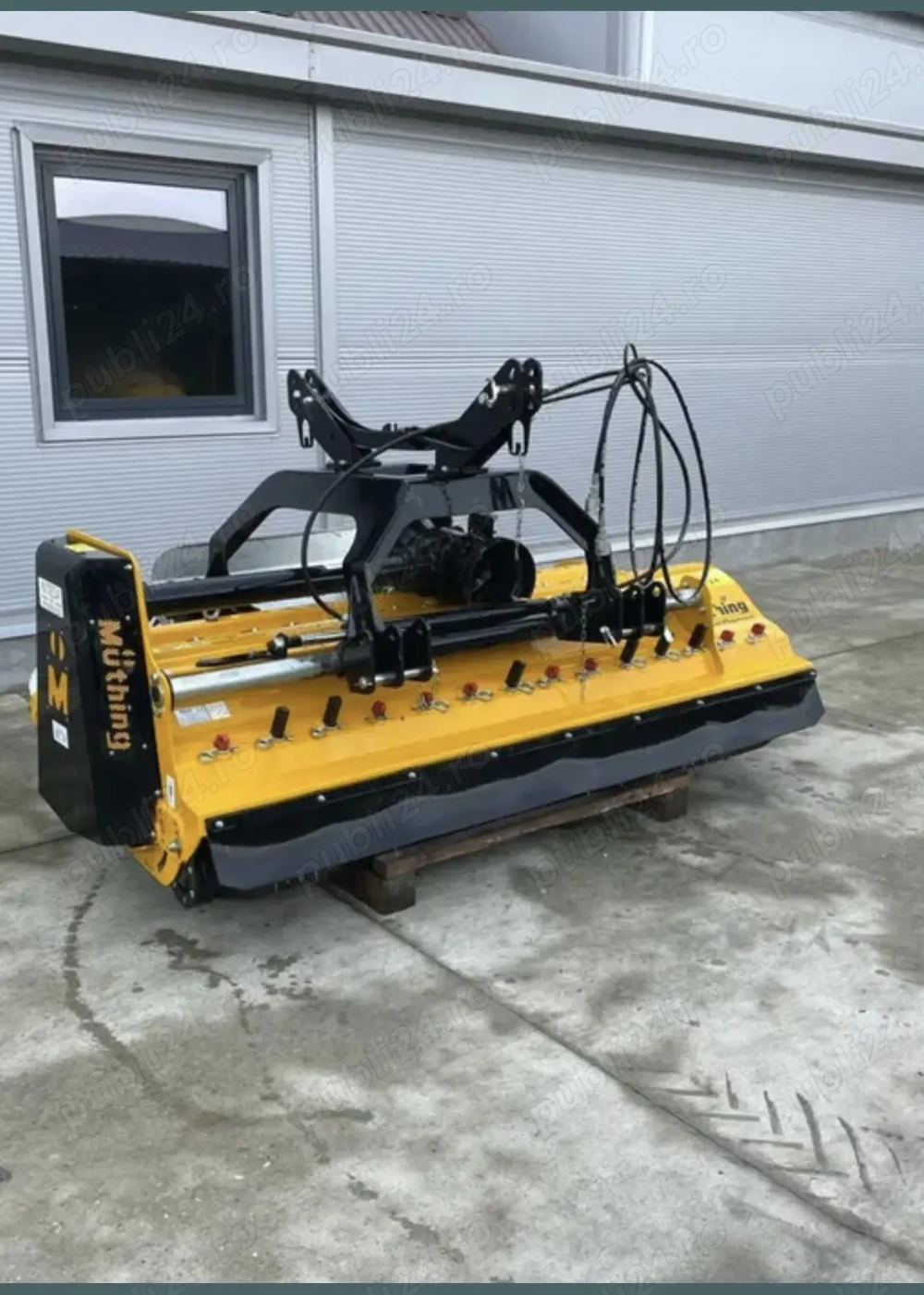 Vând tocătoare de crengi Mutting 