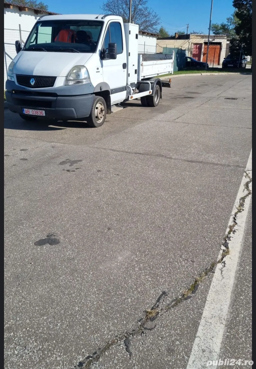 Recoltez  moloz la domiciliu , aduc nisip și sorturi