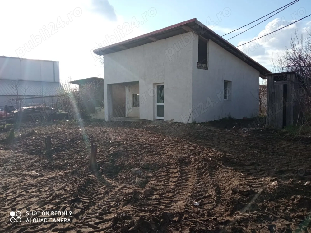 Vând casă în comuna Popricani