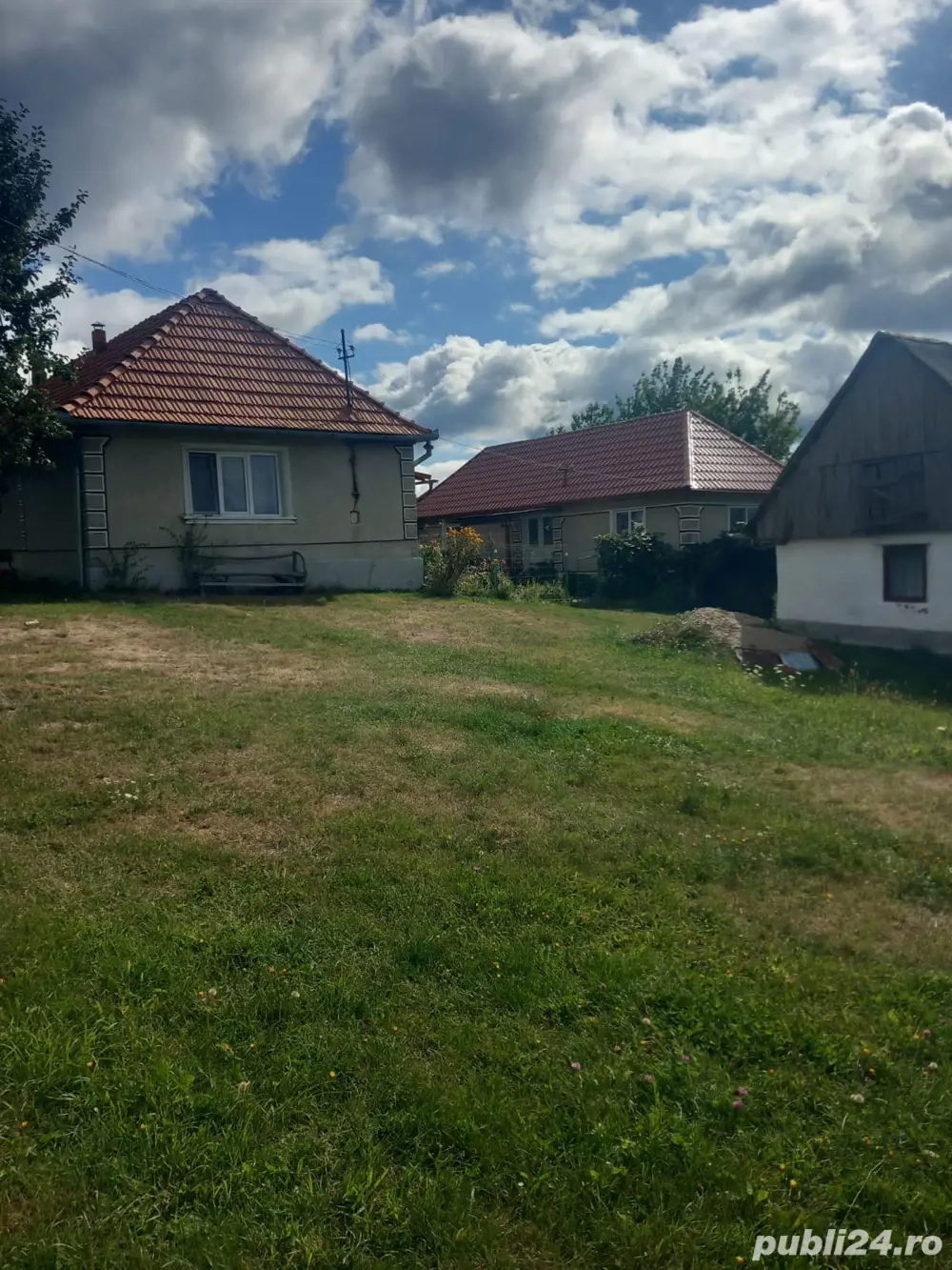 Casă de vânzare com. Sinteu 