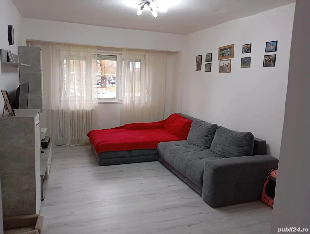 Vand apartament 4 camere 