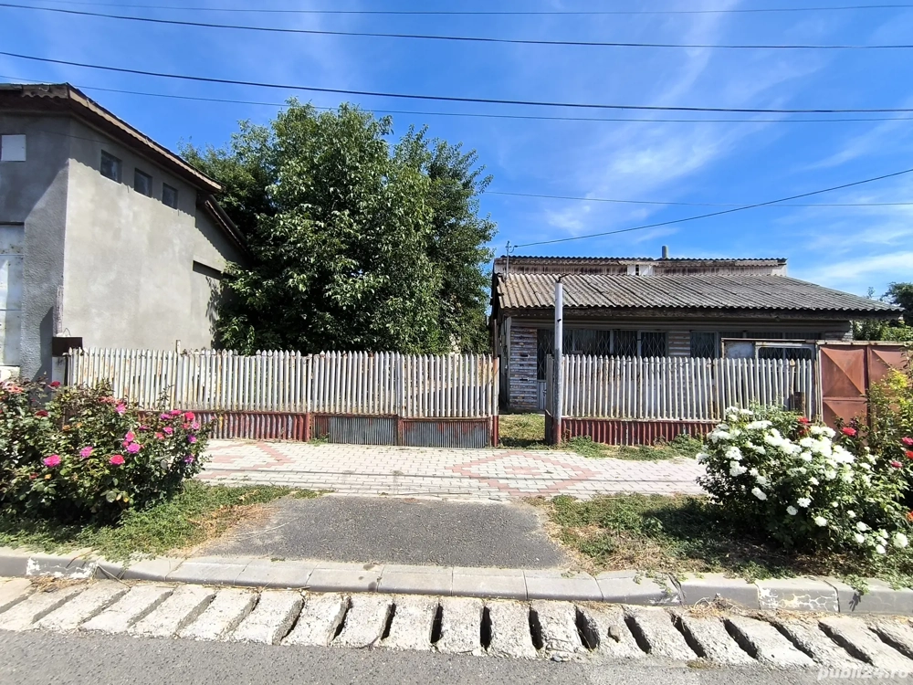 vand teren si casa batraneasca in statiunea Amara, Ialomita