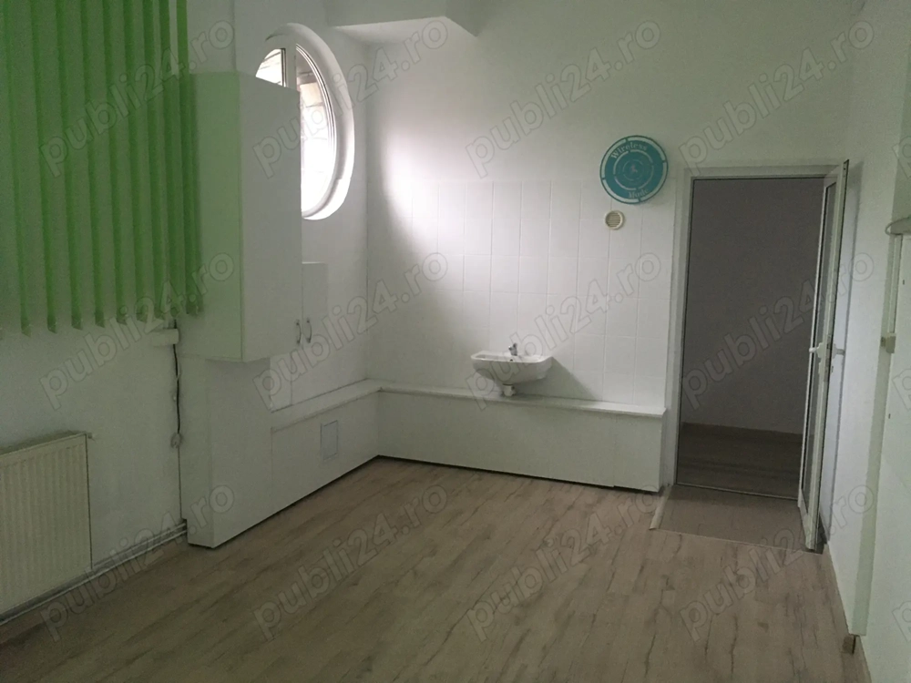 Spatiu comercial 125 mp