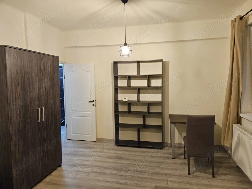 Inchiriez o camera, zona centrala