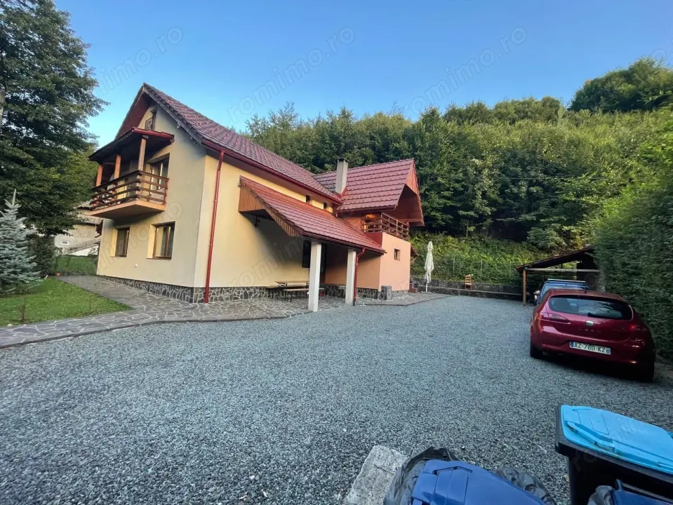 Pensiune funcțională de vânzare, cu 6 camere, 200 mp, zona Firiza-Izvoare