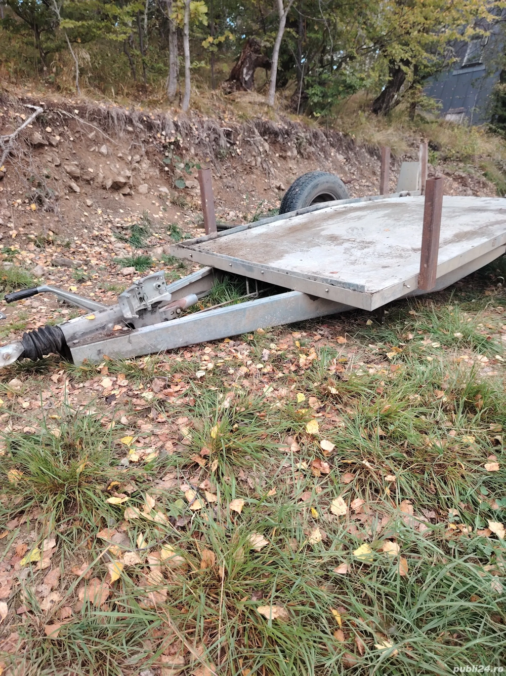 vand remorca fără acte 