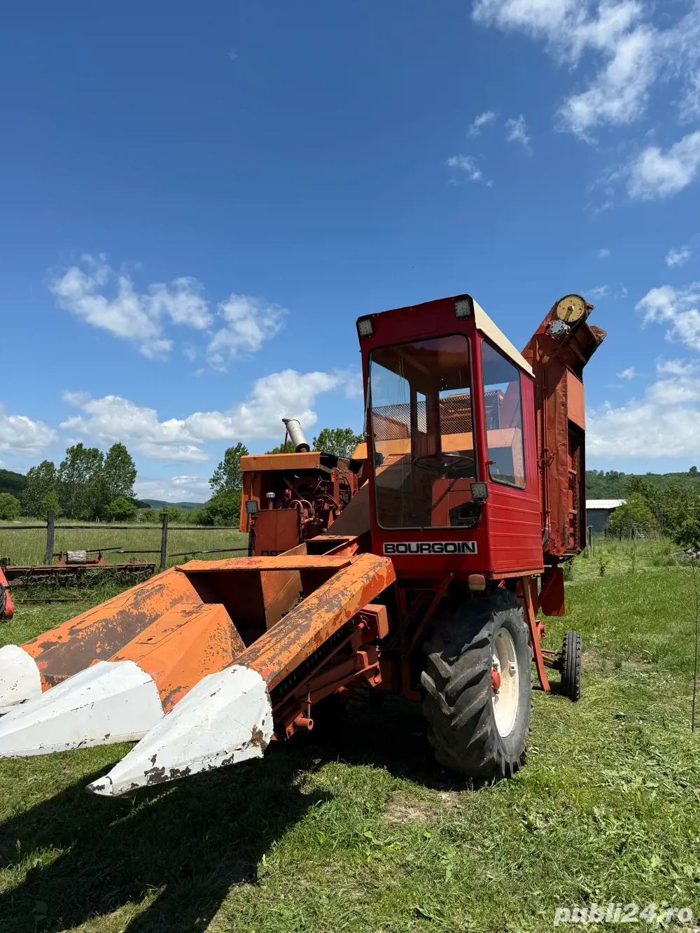 Vand bourgoin dp7(culegator de porumb)