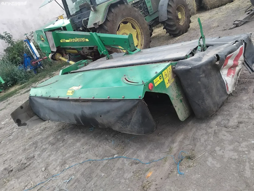 Vând cositoare john deere 