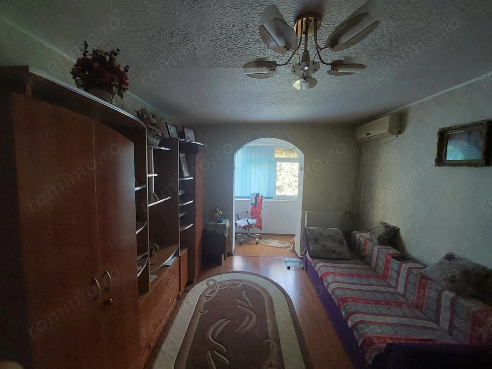 Vanzare apartament 2 camere in Titan, mobilat, utilat- 4min metrou C.Georgian