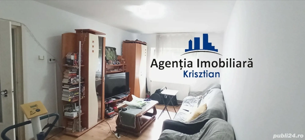 Apartament cu 3 camere de vânzare - Zona Micro 17