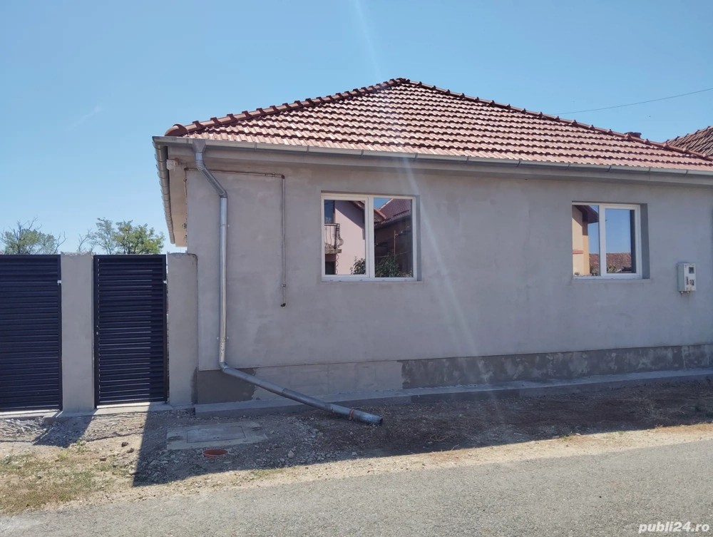 Vand sau schimb Casa 3 camere 