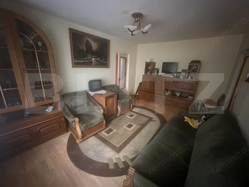 Apartament cu 3 camere, 63 mp, zona Micro 16