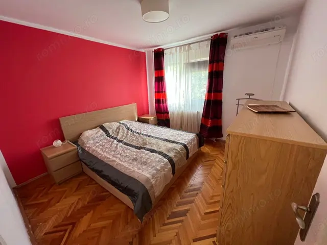 Vand 3 camere Soarelui!