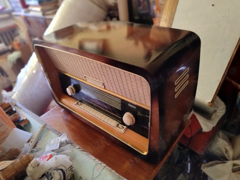 Radio "Rosinii", pe lămpi