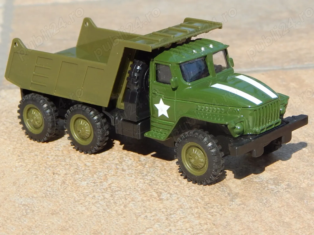 Macheta basculanta camion rusesc Ural 4320 scara 1:50