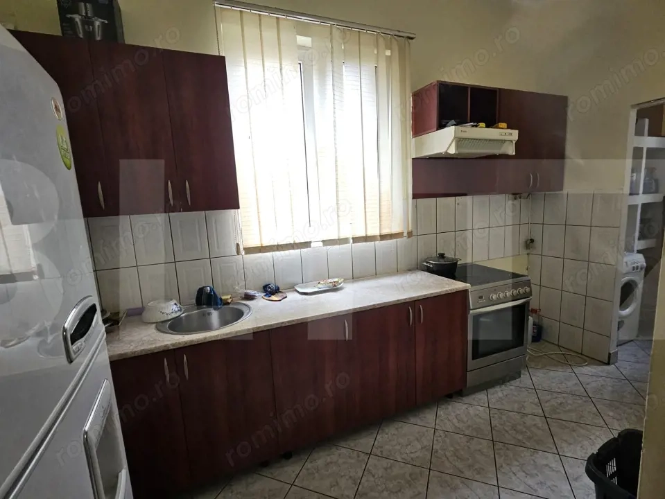 Vand casa ultracentral pretabil clinica privata, cabinete avocatura, etc