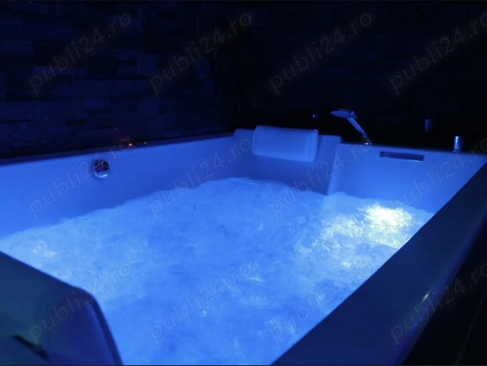 Regim Hotelier Luxury Jacuzzi Non-Stop Regim Hotelier Luxury Jacuzzi Non-Stop
